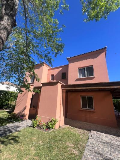 Casa 4 dormitorios en venta en General Pacheco, Tigre