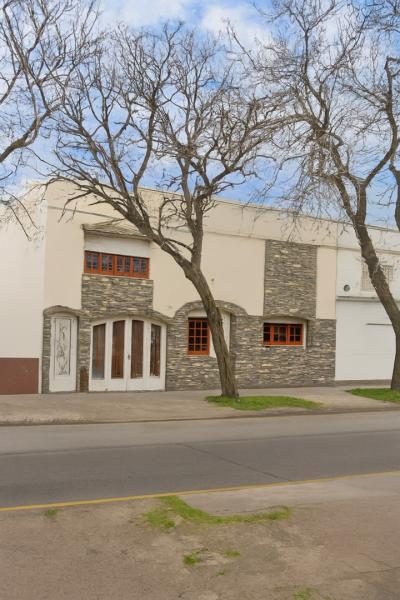 Casa 3 dormitorios en venta en La Plata