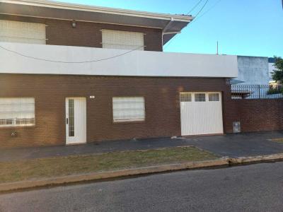 Casa 2 dormitorios en venta en Sarandi, Avellaneda