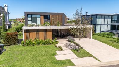 Casa 4 dormitorios en venta en Nordelta, Tigre