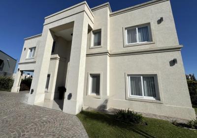 Casa 5 dormitorios en venta en Terravista, General Rodriguez