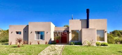 Casa 3 dormitorios en alquiler temporario en Costa Esmeralda