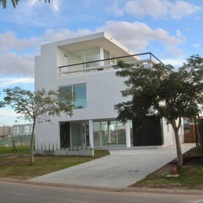 Casa 4 dormitorios en venta en Nordelta, Tigre