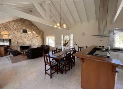 Casa 4 dormitorios en alquiler temporario en Pinamar Norte, Pinamar