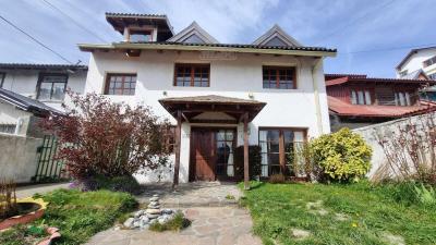 Casa 3 dormitorios en venta en Centro de Bariloche, Bariloche