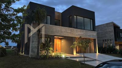 Casa 4 dormitorios en venta en Nordelta, Tigre