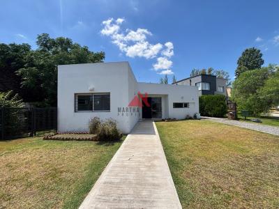 Casa 3 dormitorios en alquiler en La Canada de Pilar, Pilar