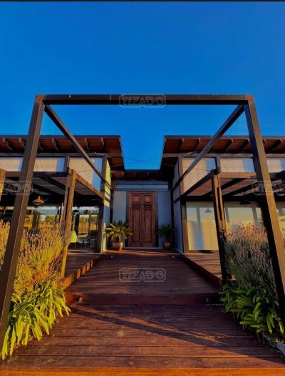 Casa 3 dormitorios en venta en Punta del Este, Punta del Este