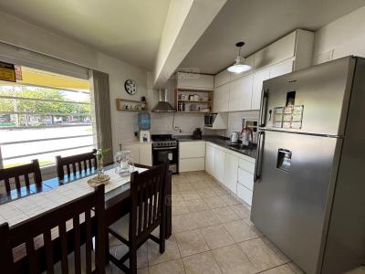 Casa 3 dormitorios en venta en Neuquen Capital, Neuquen