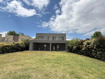 Casa 3 dormitorios en venta en Pilar