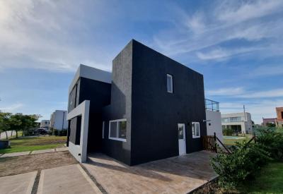 Casa 3 dormitorios en venta en Puertos, Escobar