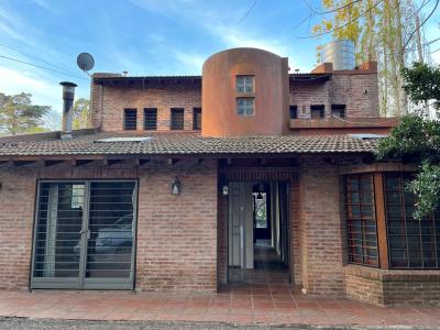 Casa 3 dormitorios en alquiler en Ingeniero Maschwitz, Escobar