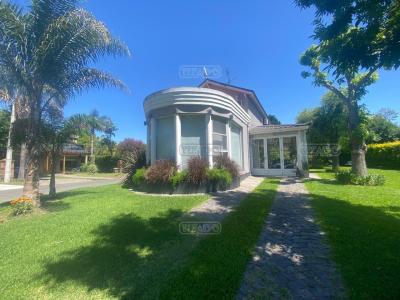 Casa 4 dormitorios en alquiler temporario en Francisco Alvarez, Moreno