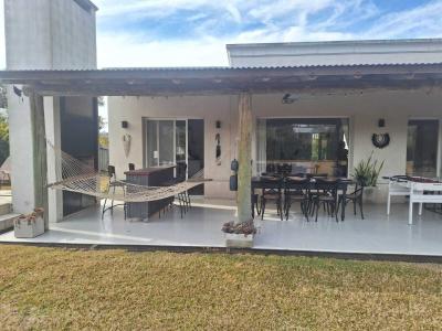 Casa 4 dormitorios en alquiler en General Pacheco, Tigre