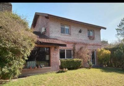 Casa 4 dormitorios en venta en Ingeniero Maschwitz, Escobar