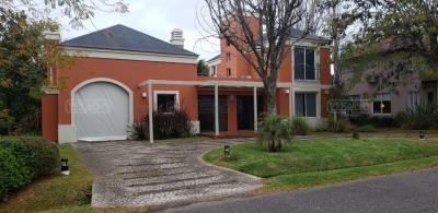 Casa 3 dormitorios en venta en Francisco Álvarez, Moreno