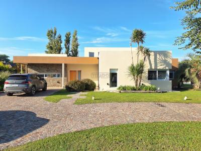 Casa 4 dormitorios en venta en El Nacional, General Rodriguez