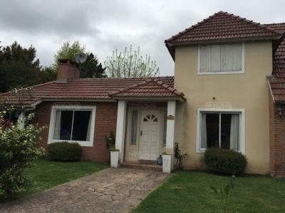 Casa 4 dormitorios en venta en Banco Provincia, Moreno