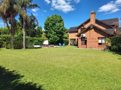 Casa 4 dormitorios en venta en Francisco Alvarez, Moreno