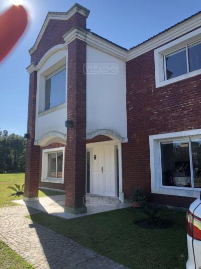 Casa 3 dormitorios en venta en Boca Raton, Pilar