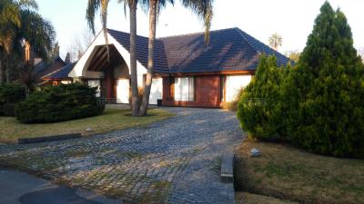 Casa 5 dormitorios en venta en Francisco Álvarez, Moreno