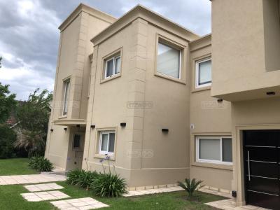Casa 5 dormitorios en venta en Francisco Álvarez, Moreno