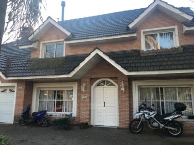 Casa 4 dormitorios en venta en Banco Provincia, Moreno