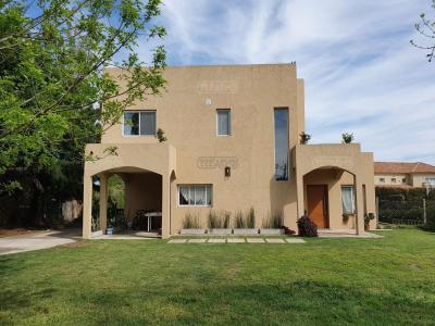 Casa en venta en San Isidro Labrador, Villanueva