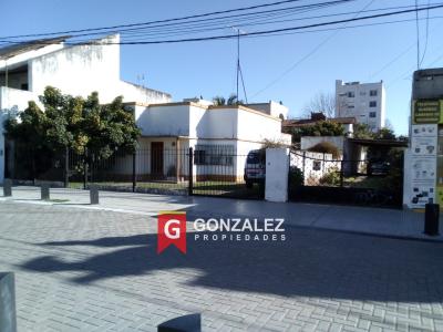 Casa 3 dormitorios en venta en Pilar Centro, Pilar