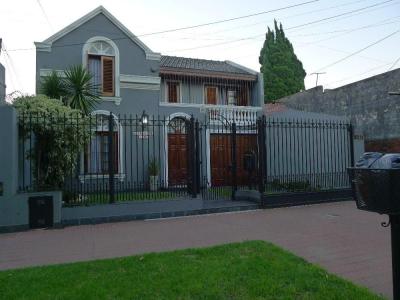 Casa 3 dormitorios en venta en Banfield, Lomas de Zamora
