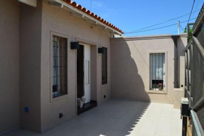 Casa 3 dormitorios en venta en Banfield, Lomas de Zamora