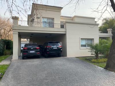 Casa en venta en Los Berros, Bella Vista