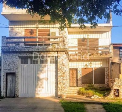 Casa 4 dormitorios en venta en Merlo, Merlo