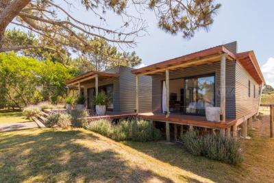 Casa 4 dormitorios en venta en Punta del Este, Punta del Este