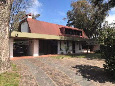 Casa 4 dormitorios en venta en Bella Vista, San Miguel