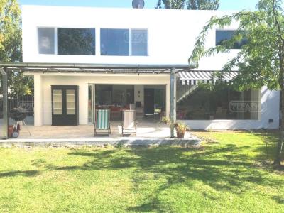 Casa 3 dormitorios en venta en Villanueva, Tigre