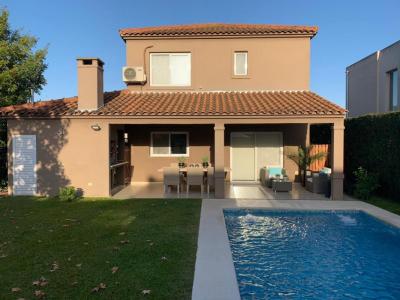 Casa en venta en La Candela, Pilar