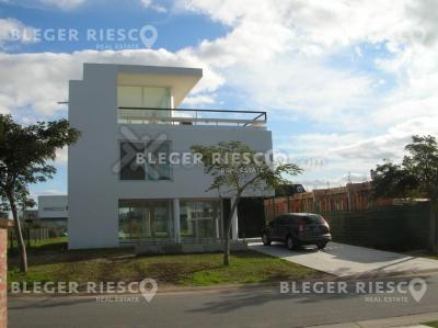 Casa 4 dormitorios en venta en Nordelta, Tigre