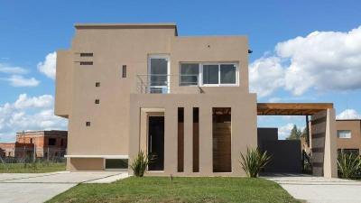 Casa 3 dormitorios en venta en El Canton, Escobar
