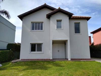 Casa 4 dormitorios en venta en La Candela, Pilar