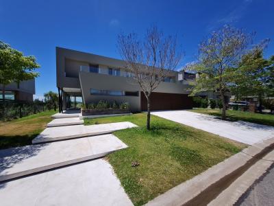 Casa 5 dormitorios en venta en Nordelta, Tigre