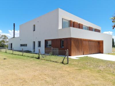Casa 4 dormitorios en venta en Nordelta, Tigre