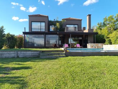Casa 4 dormitorios en venta en Villanueva, Tigre