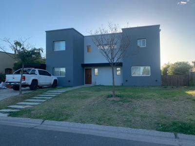 Casa 3 dormitorios en venta en Villanueva, Tigre
