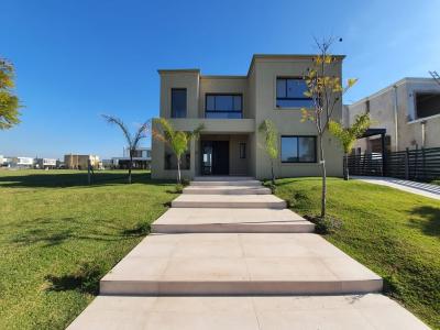 Casa 3 dormitorios en venta en Nordelta, Tigre