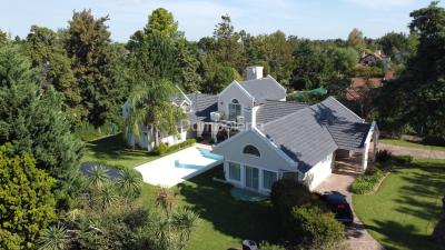 Casa 6 dormitorios en venta en Francisco Álvarez, Moreno