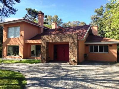 Casa 5 dormitorios en venta en Highland Park CC, Pilar