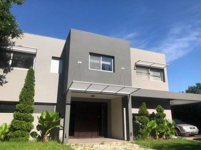 Casa 6 dormitorios en venta en St. Matthew´s Village, Pilar