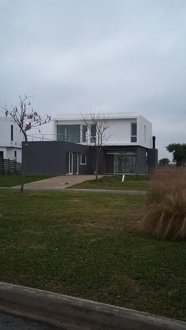 Casa 3 dormitorios en venta en Las Araucarias, Pilar