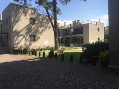 Departamento 1 dormitorios en venta en Tortugas Country Club, Pilar